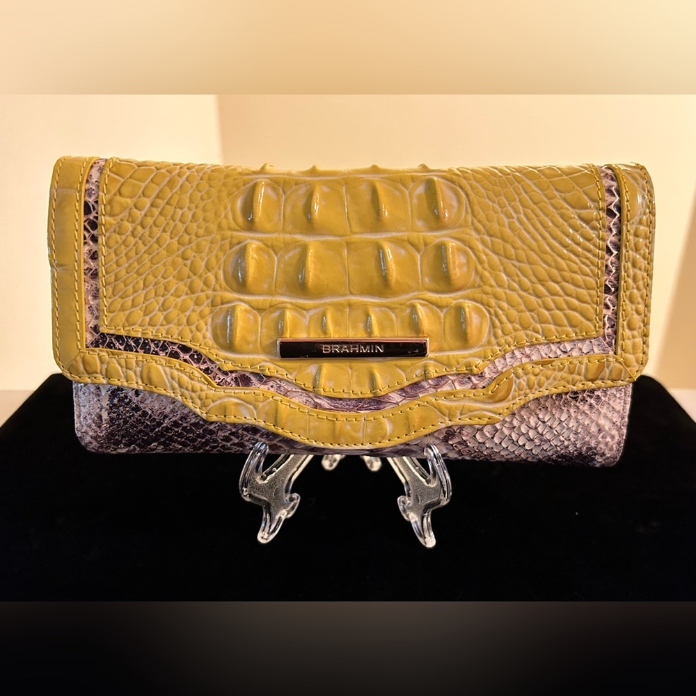 ⚠️ RARE⚠️ NWOT Brahmin Sunflower Astaire Checkbook Wallet